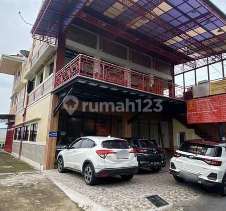 Ruang Usaha 3 Lantai Strategis di Jl Kabupaten Gamping Sleman
