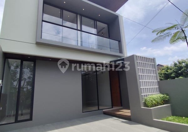 Rumah Baru Full Furnished Modern Strategis Dekat Jl Kaliurang