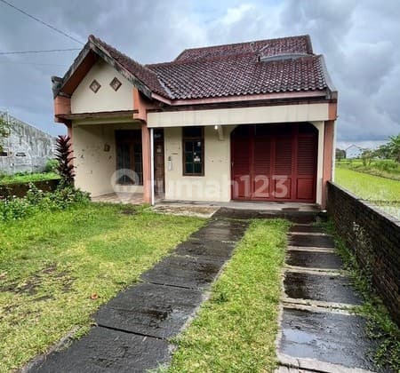 Rumah SHM Murah 2 Lantai Lt 514 Meter2 Dekat Pasar Godean & Univ