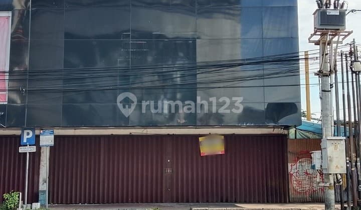 Rent a Strategic 2-Story Commercial Space in the City Center on Jl. Solo, Klitren, Gondokusuman, Yogyakarta