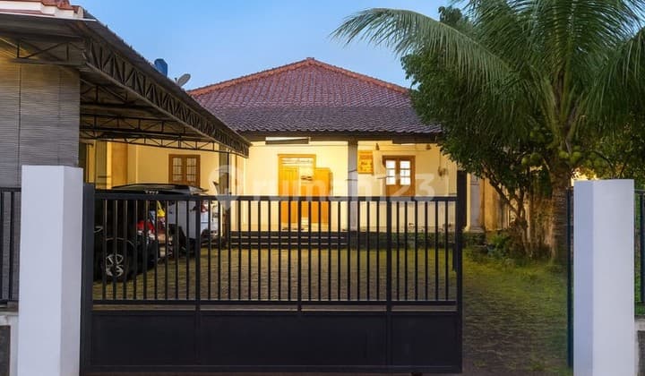 Rumah Kokoh & Mewah Eksklusif Kota Magelang Dekat Alun-Alun