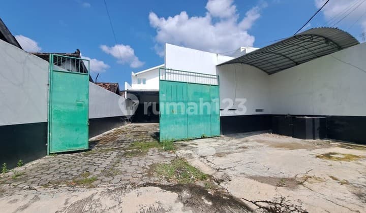 For Rent Office/Warehouse in Berbah Sleman, Large Area, High Power & Easy Access