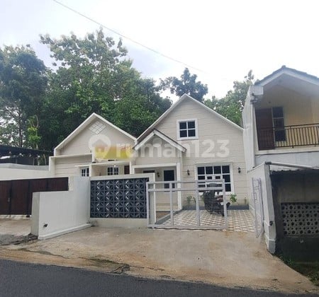 Rumah Minimalis Modern Kasihan Bantul 15 Menit ke Pusat Jogja