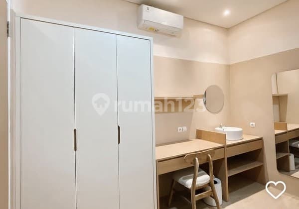 Exclusive boarding house with 22 rooms, premium location near Depok Sleman campus