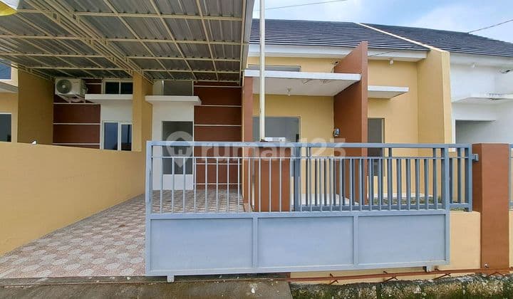 Rumah Dekat Surabaya Kamar Tidur 3 di Sukodono Sidoarjo