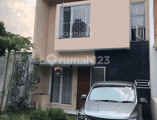 House for Sale in Graha Raya Bintaro Area