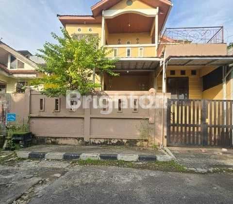Rumah 2Lt, Strategis,Siap Huni
