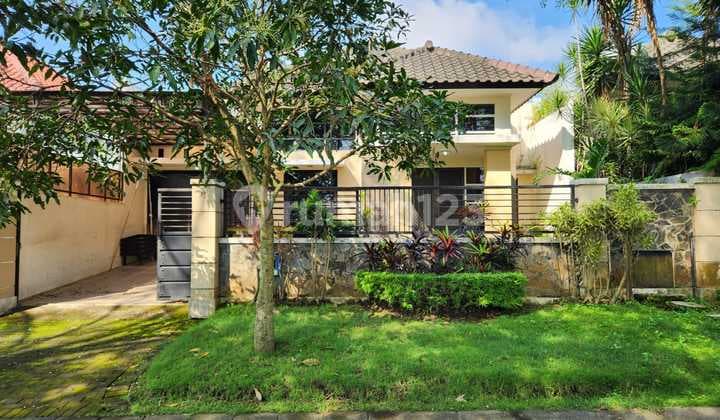 Dijual Rumah Mewah Full Furnish Araya 216m2 5ķt 3km