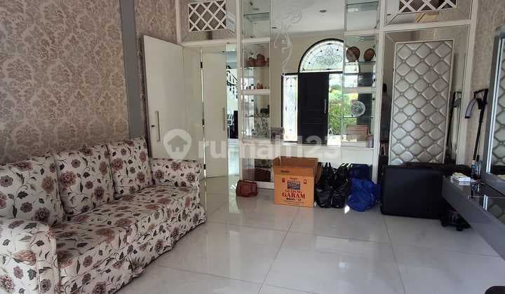 Rumah Mewah Full Furnish Pakuwon Indah