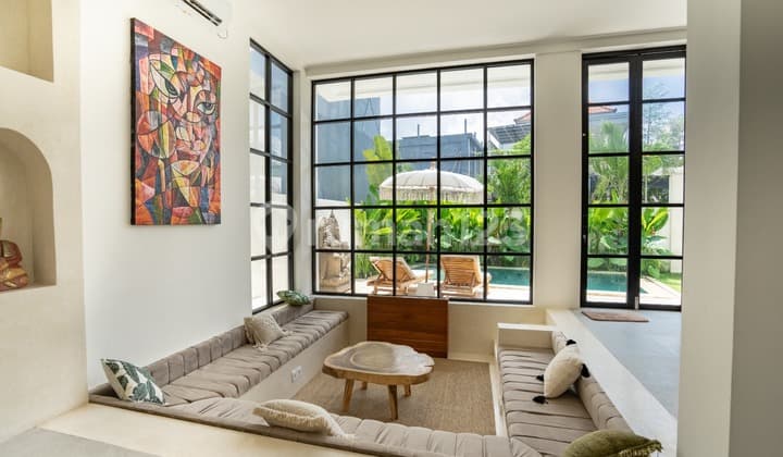 Vila 3 Kamar Tidur di Berawa dengan Kolam Renang Pribadi