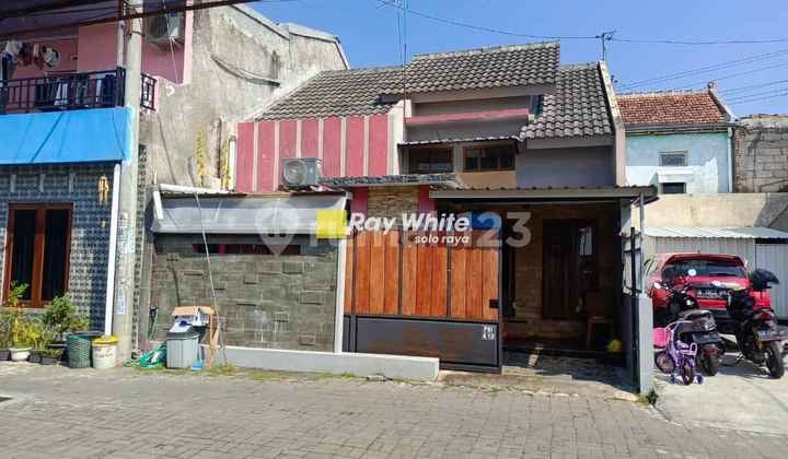 Dijual Rumah Minimalis Modern Solo Bolon Colomadu