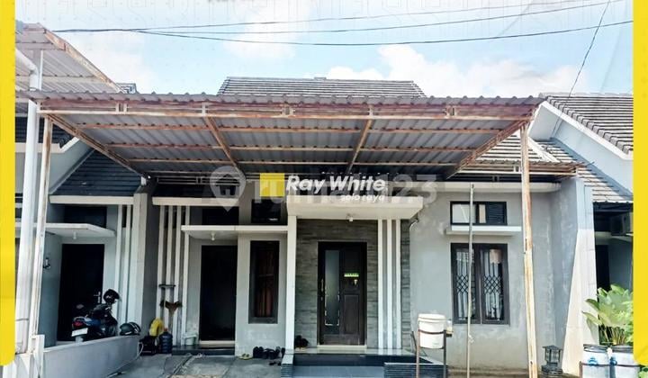 For Sale: Modern Minimalist House in a One Gate System Cluster, Kertonatan, Kartasura