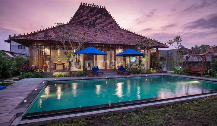 Rumah Nyaman Bernuansa Lokal, Selangkah ke Canggu & Seseh