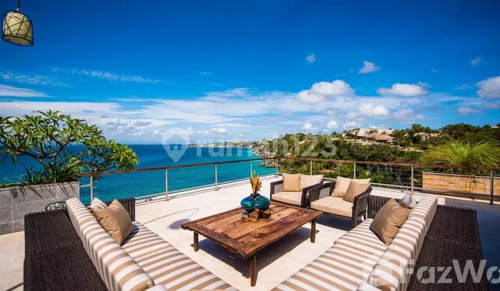 Freehold Luxury 17-Bedroom Residence In Uluwatu