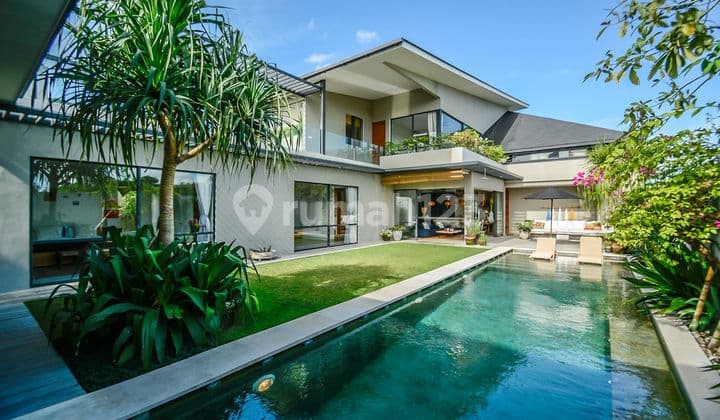 4 Bedrooms Villa for Sale in Berawa