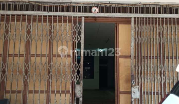 Ruko Strategis, Area Dekat Pasar Baru