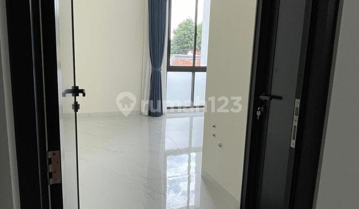 For Sale House in Kramat Jaya Baru, Central Jakarta