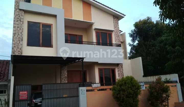 Dijual Rumah 2 Lantai Di Harapan Indah Bekasi