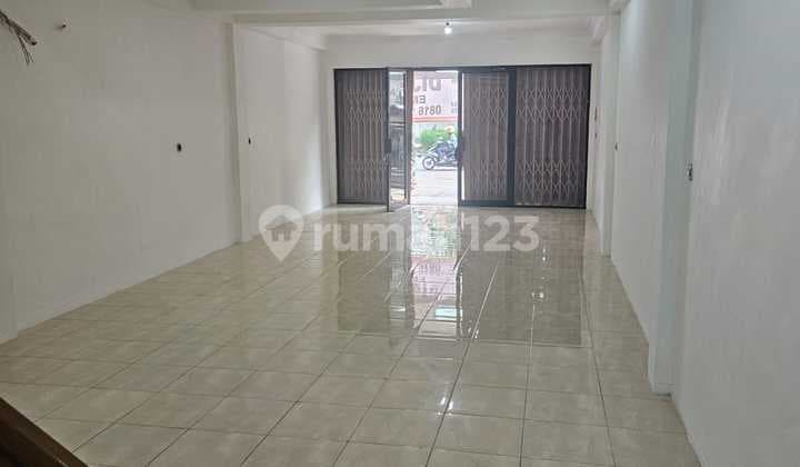 Di Sewakan Cepat / Murah Ruko Kelapa Gading Jakarta Utara Pinggir Jln Raya 2 Lantai