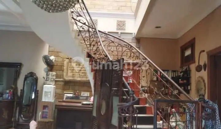 For Rent 2.5-Story House in Cempaka Putih, Central Jakarta