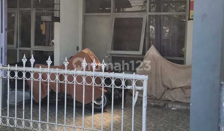 Rumah di Golf Selatan Ujungberung