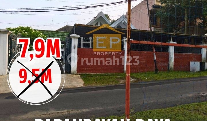 Papandayan House with a Large Yard