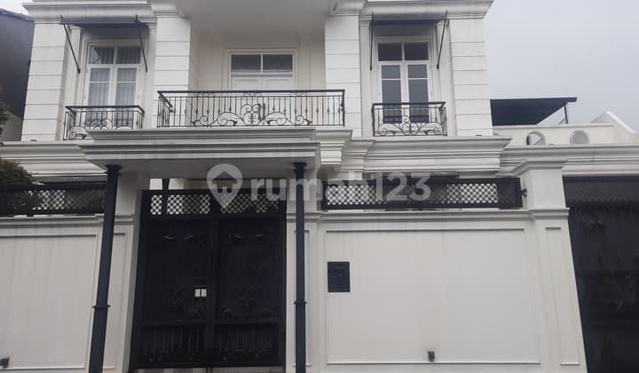 Dijual Rumah Mewah Siap Huni di Area Tebet, Lokasi Strategis