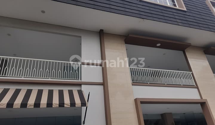 Dijual Gedung Kantor 3 Lantai Daerah Cipinang