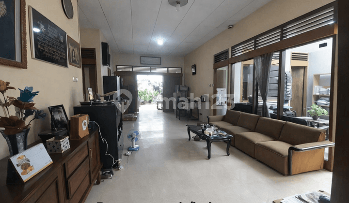 Dijual Rumah Lama Hook di Cipinang Melayu, Akses Strategis