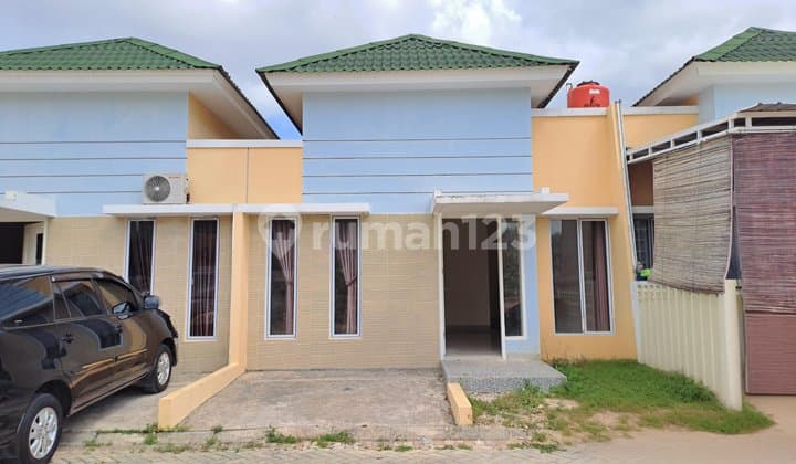 Minimalist and Affordable House in Agung Permai Residence