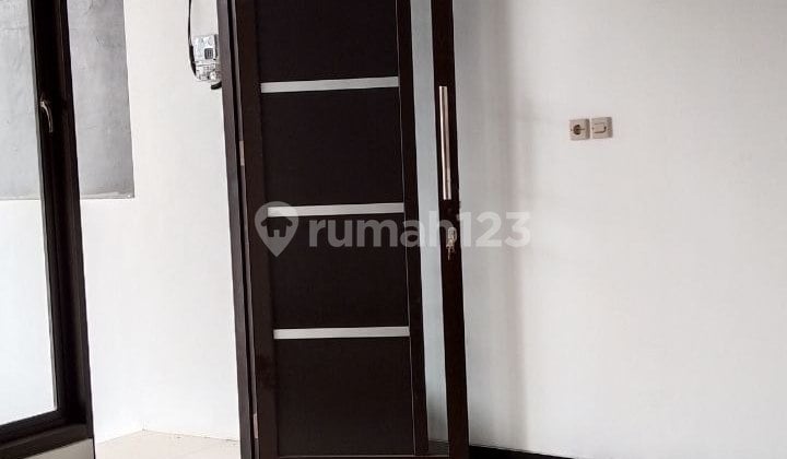 Rumah 2 Lantai Siap Huni Wonorejo Selatan Surabaya di Wonorejo