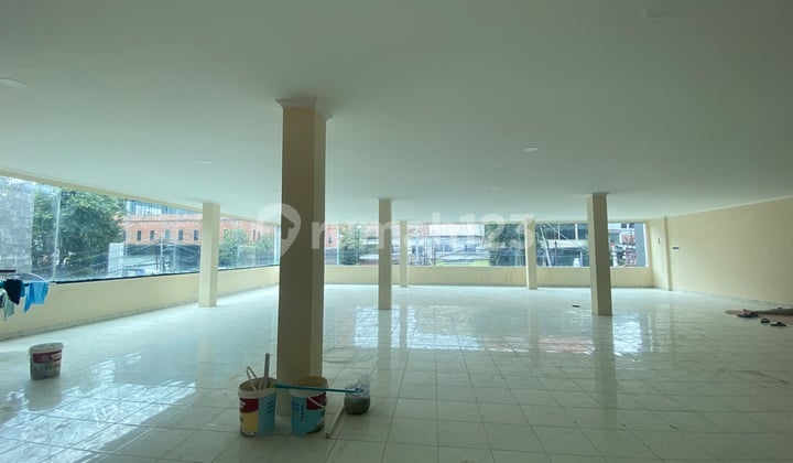 Mini Building 3 LT di Kebayoran Baru Jaksel