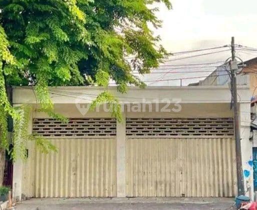 Ruko / Tempat Komersial Raya Manyar Kertoarjo