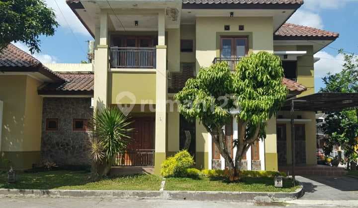 Rumah Mewah Hook Di Lokasi Strategis, Dekat Dengan Fasilitas Umum. Rumah Bagus SHM di Sleman