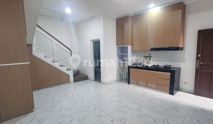 Rumah di Jakarta Selatan Dekat dengan Akses Fasilitas Umum Rumah di Jakarta Selatan Dekat dengan Akses Fasilitas Umum