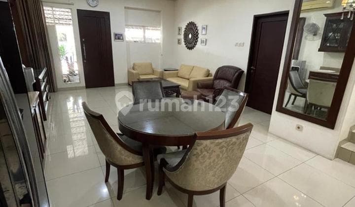Rumah 2 Lantai Cluster Edinburgh Puri Mansion Jakarta Barat