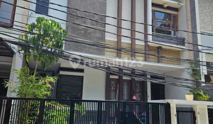 Price Drop !!! For Quick Sale 2-Story House, Area 8×18m² In Grernville Complex West Jakarta