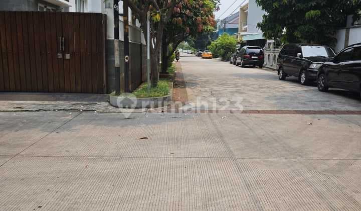 Di Jual Cepat !!! Rumah 2 Lantai Hadap Selatan Di Green Garden Jakarta Barat, Ukuran 8×18 M2, Bebas Banjir !!