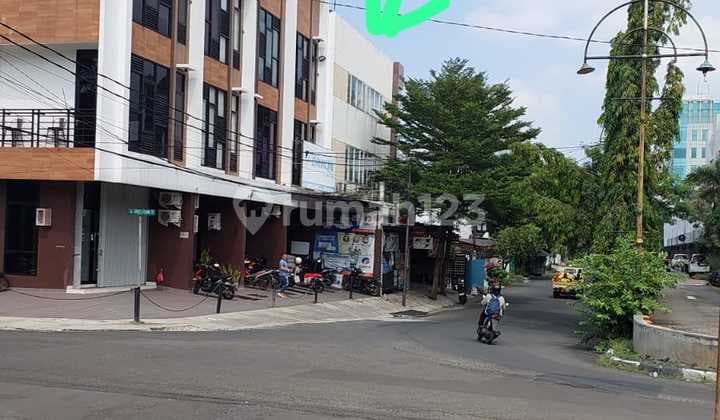 Dijual Ruko Gandeng 3 Lantai, Lokasi Strategis Di Hook, Taman Aries, Meruya Jakarya Barat.