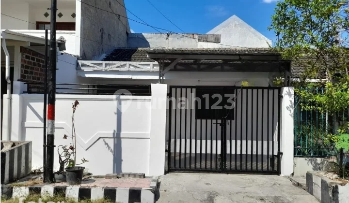 Disewakan Rumah di Darmo Indah Timur