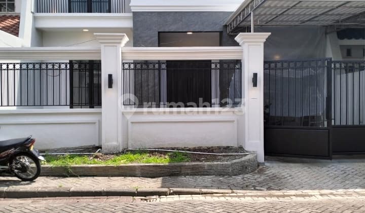 Dijual Rumah Baru Gress di Dian Istana