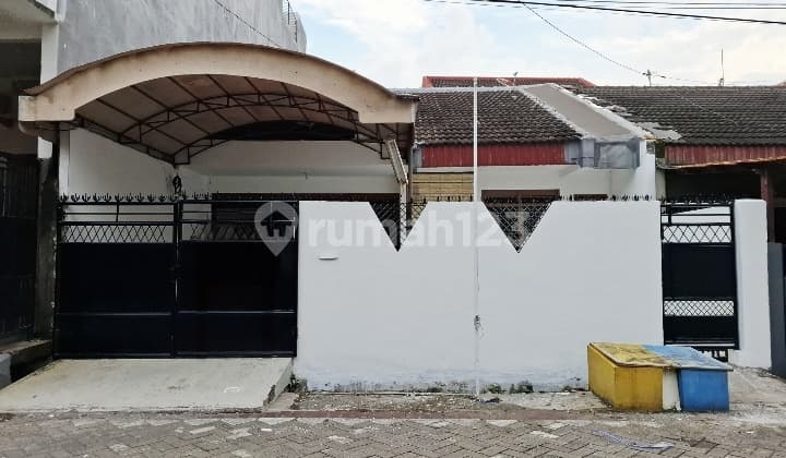 Disewakan Rumahdi Mulyosari