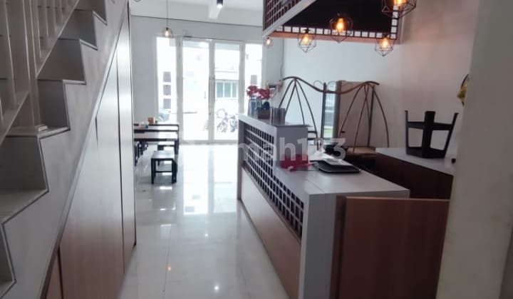 Disewkan Ruko di Grand Pakuwon