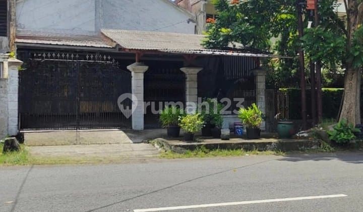 Rumah Ngagel Strategis Perbatasan Selatan dan Pusa. Cocok untuk Usaha/Rumah Tinggal. 160M2 -3.3 M