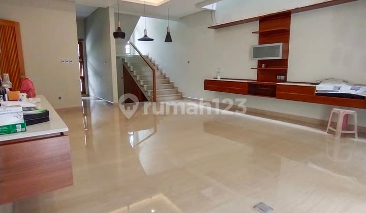 For Sale Lux House Wing Gatot Subroto Bandung