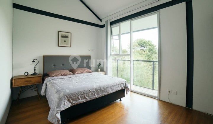 Rumah Scandinavian Nuansa Asri Bandung Utara