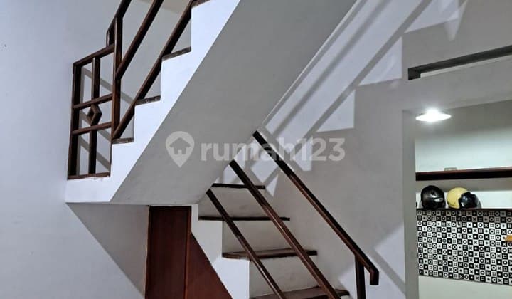 Rumah Bagus 2 Lantai Siap Huni di Komplek Antapani