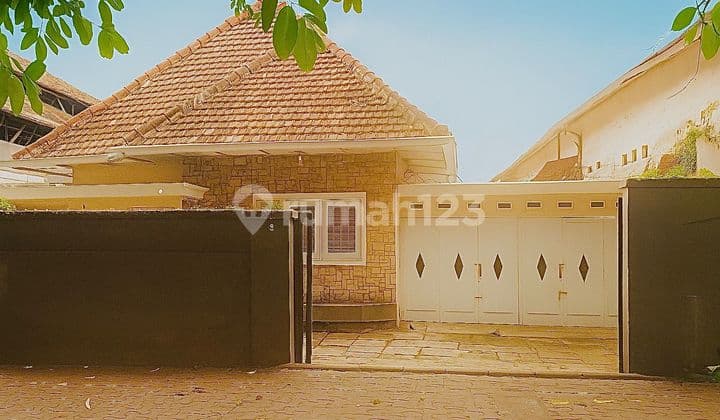 Dijual Rumah dan Pabrik (Batik) Lokasi Surakarta