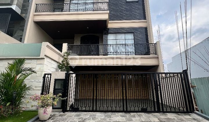 Dijual Rumah Mewah 2 Lantai Ada Swimming Pool di North Emerald Mansion Citraland Surabaya Barat