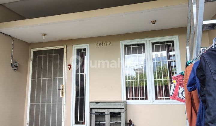 Di Jual Rumah 3 Lantai Harga Murah Banget